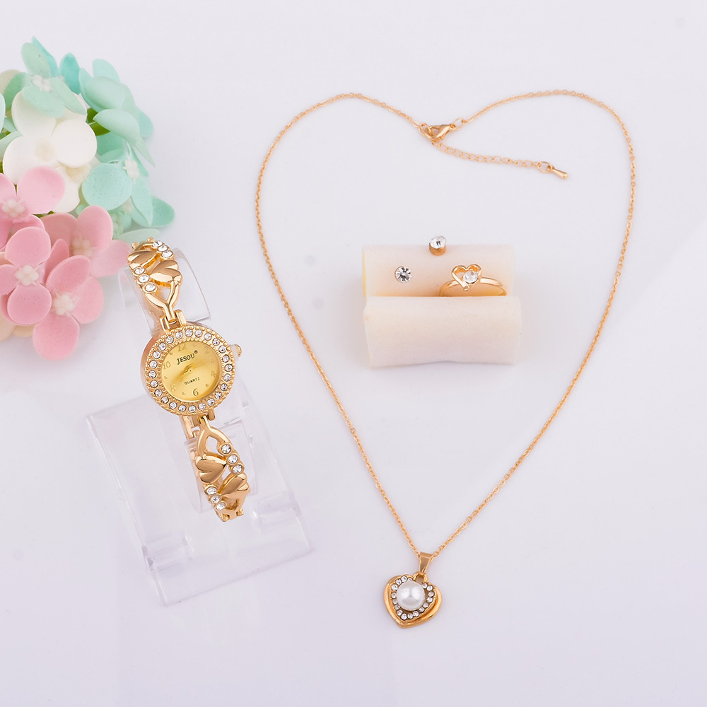 2025 New Women Bracelet Watch  - مراجعة Bar Cart Gold وسعره